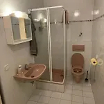 Mbudget I Shower & Sleep I Free Private Parking I Easy Self Check In