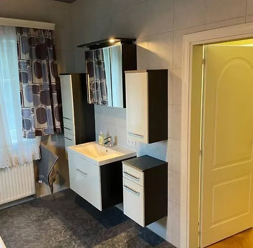 Mbudget I Shower & Sleep I Free Private Parking I Easy Self Check In Διαμέρισμα *