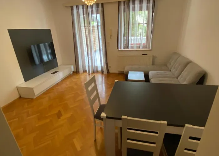 Διαμέρισμα Mbudget I Shower & Sleep I Free Private Parking I Easy Self Check In