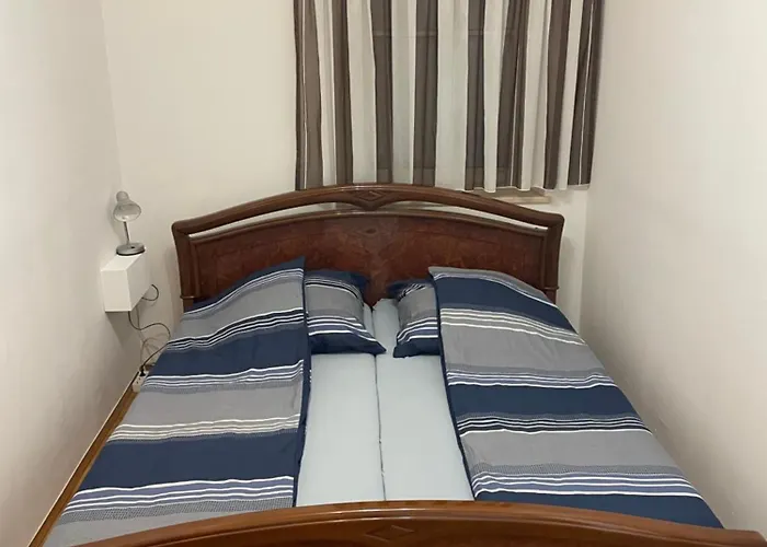 Mbudget I Shower & Sleep I Free Private Parking I Easy Self Check In