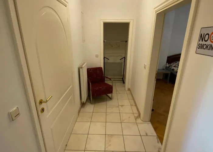 Mbudget I Shower & Sleep I Free Private Parking I Easy Self Check In *