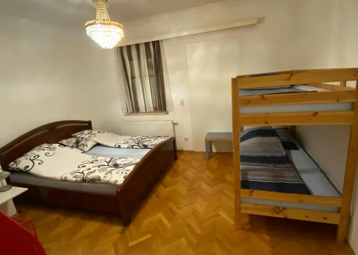 Apartment Mbudget I Shower & Sleep I Free Private Parking I Easy Self Check In Graz